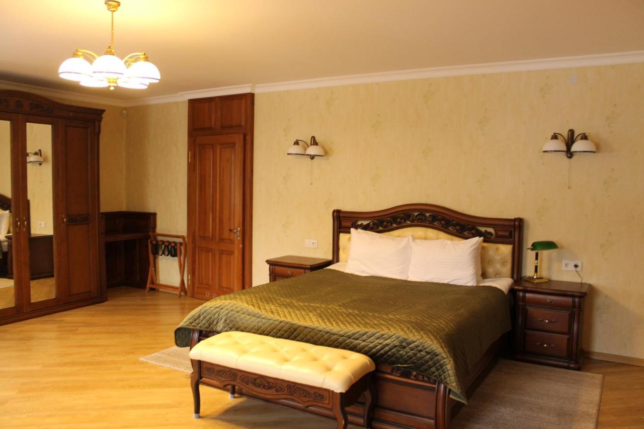 Spadok Hotel Kamianets Podilskyi Bagian luar foto