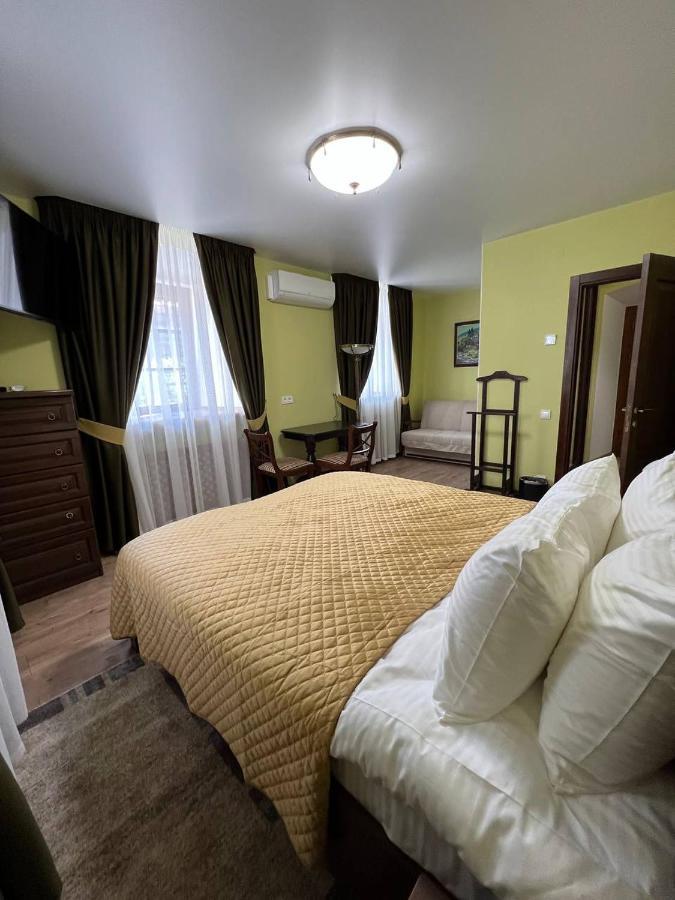 Spadok Hotel Kamianets Podilskyi Bagian luar foto