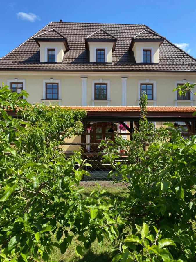 Spadok Hotel Kamianets Podilskyi Bagian luar foto